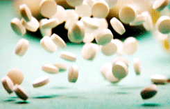 Leonardo Dicaprio Pills GIF - Find & Share on GIPHY