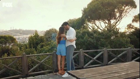 Ljubavni zagrljaj gif