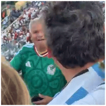Futbol Mexico GIF by BARSUK