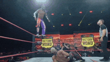 Leon GIF
