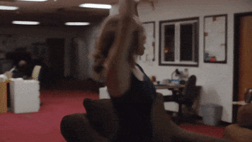 200.gif?cid=fc005b0875e3f22581eb54bdbbb0b19818866138bc246f28&rid=200.gif&ct=g