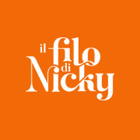 Nicky Travelblog GIF
