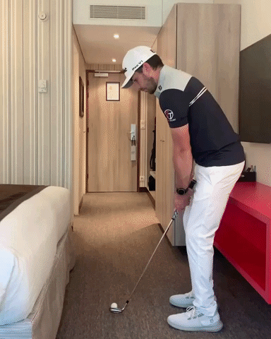 Arnaud Serie GIF