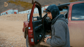 Discovery Channel Shrug GIF by Discovery Europe