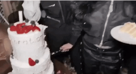 giphy.gif?cid=4d1e4f2945a10cf6749d675853