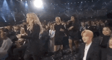 eonline billboard music awards e online 2019 bbmas live from the red carpet GIF