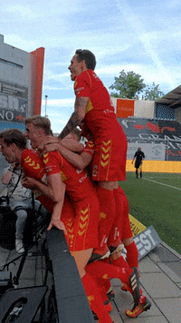 gae-play-off-play-offs-YrZ1DGfCUyIRUYYZjK