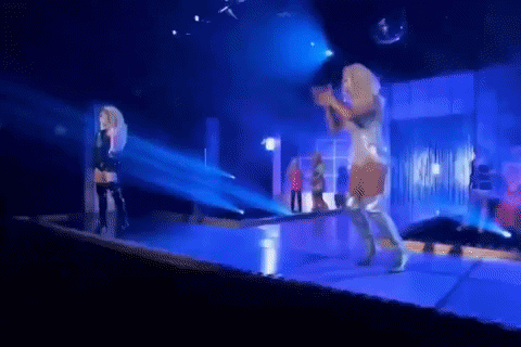 giphy.gif?cid=4d1e4f29274d7dfa7037029572