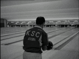 Bowling Yes GIF by Beeld en Geluid
