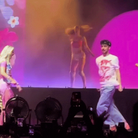 Wacking GIF by PT Media