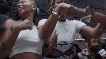 Lesbians Wlw GIF by TELFARGLOBAL