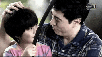 Chiếc Lá Cuốn Bay GIF