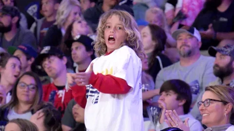 giphy.webp?cid=6c09b952pzm2w3mmqbuzxynof