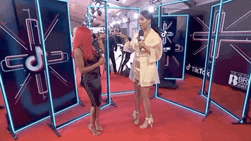 200.gif?cid=fc005b08d0e3373f9b19cea262713f323206a4984612dffb&rid=200.gif&ct=g