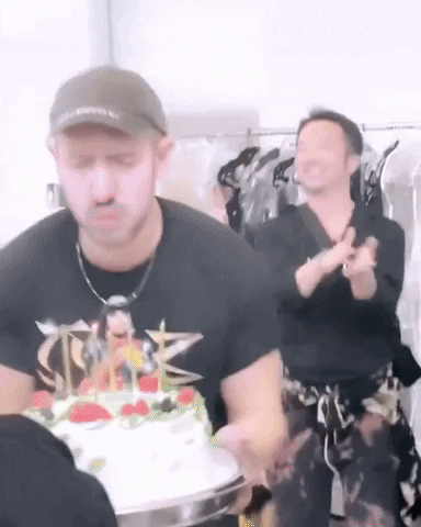 giphy.gif?cid=9b38fe910xv75turuxjpitgi3cf5a9nw8nyzoi2u12e45n1n&ep=v1_gifs_username&rid=giphy.gif&ct=g