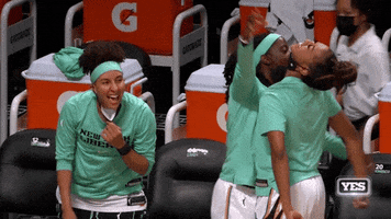 200.gif?cid=fc005b08bb91fadf44a87cc70145e652b271920dc232e3da&rid=200.gif&ct=g