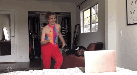giphy.gif?cid=ecf05e4793cb92cbd264689de7
