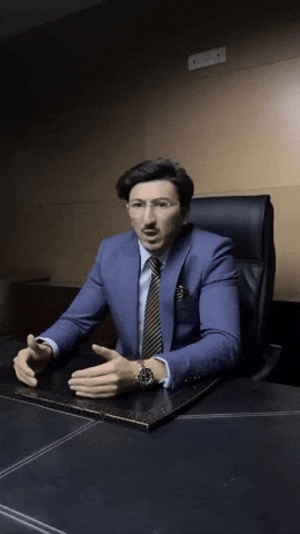 Ушемленная Мадам GIF