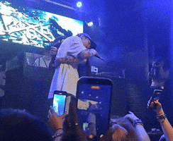 En Vivo Hug GIF