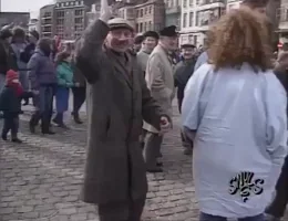 https://media2.giphy.com/media/gGlNhAOsbeKg71LvRc/200.webp?cid=790b7611704fc14469bf5a788b59e12be8237082d8f2989a&rid=200.webp