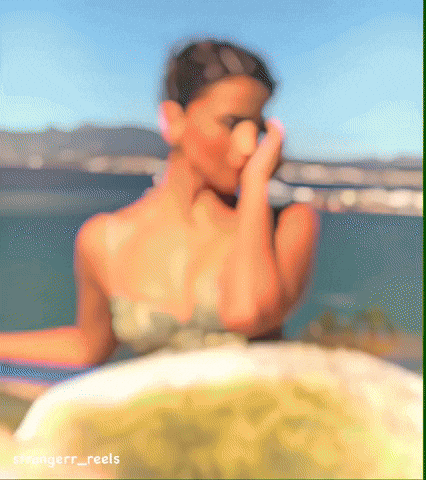 Alia Bhatt GIF