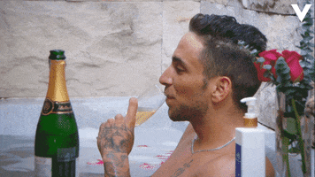 Drink Cheers GIF by Videoland