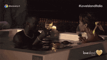 Hot Tub Couple GIF by Love Island Italia