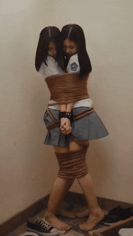 Yuri Qualitytime GIF