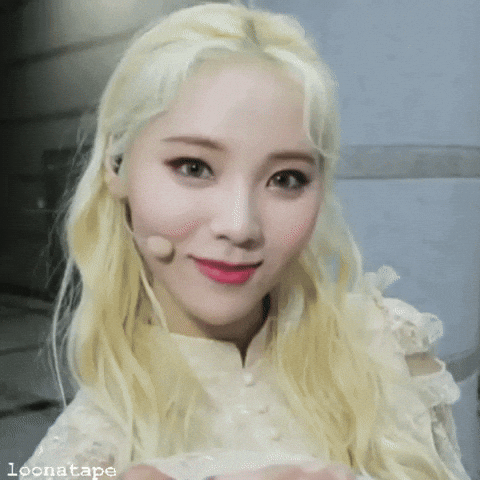 Loona Jinsoul GIF