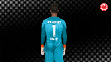 Kevin Trapp Turn GIF by Eintracht Frankfurt