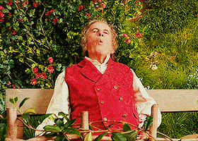 Bilbo Baggins GIFs - Get the best GIF on GIPHY