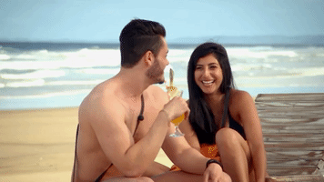 200.gif?cid=fc005b08747bc8a00920f4daa3b0ee0057675535f2a20f99&rid=200.gif&ct=g