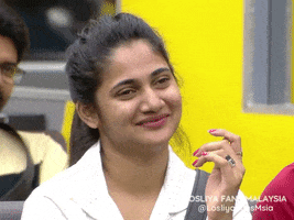 Losliya GIF