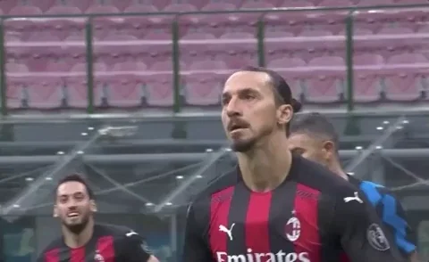 Keep Talking Serie A GIF