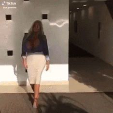 giphy.gif?cid=4d1e4f2907bfec2cded8a7f725