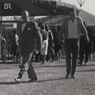 Giphy - Happy In The Club GIF by Bayerischer Rundfunk