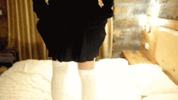 ytm2otg1mmeznjk4ntjaewfob28uy29tlnr3  GIF