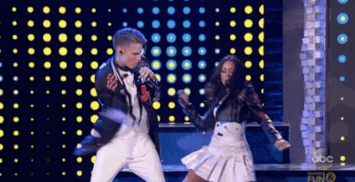 200.gif?cid=fc005b08b93bdf3198003035f4e6d9baa1e282814263de55&rid=200.gif&ct=g