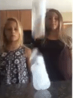 larswienand-5f50  GIF