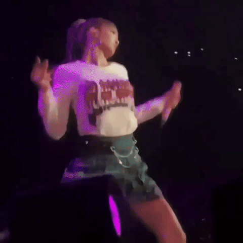 Lalisa GIF