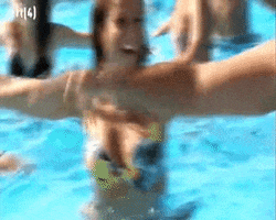 Swimming Pool Jump GIF by RTL 4