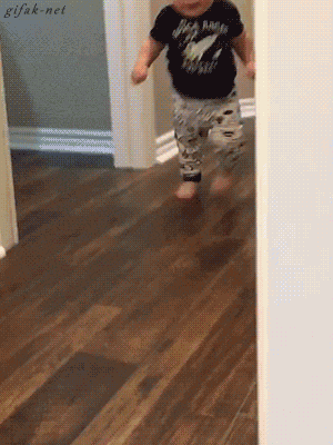 tomadelsbach kid running GIF
