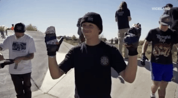 200.gif?cid=fc005b082790b9e8d917a6871ecd8f21975b1d55a05a498c&rid=200.gif&ct=g