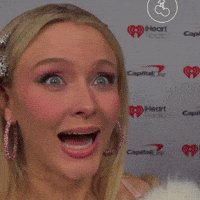 reaction-side-eye-zara-larsson-gagged-lGbrDmwrMKt6eUSpqz