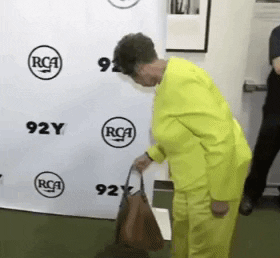 giphy.gif?cid=8fc3c897596d88eb795e1aa543