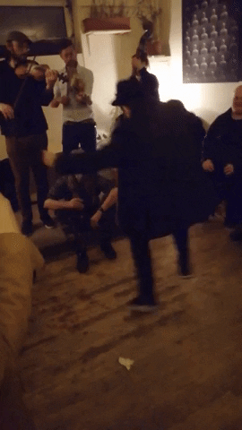 Legényes GIF