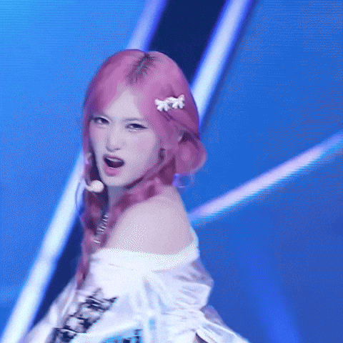 Leeseo GIF