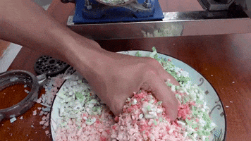 200.gif?cid=fc005b0804613dc6fc5fba9cf073aad5ba3ce777f509ee52&rid=200.gif&ct=g
