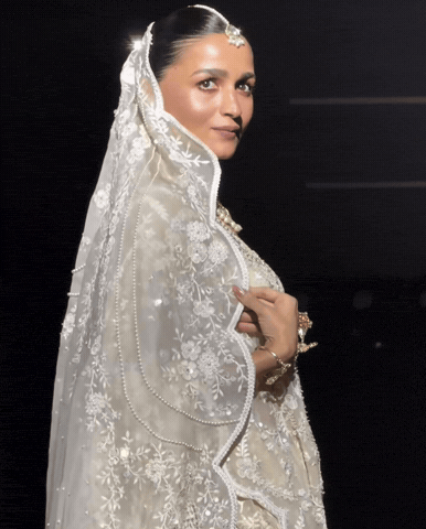 Alia Bhatt GIF