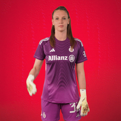 Football Soccer GIF by FC Bayern Women